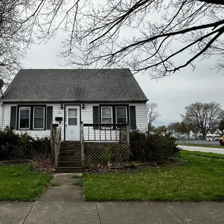 Buy this 3 bed house on 322 Perry Street in Bradley, IL 60915