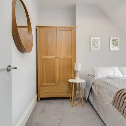 Rent this 2 bed apartment on Sans Souci Park in Belfast, BT9 6SB