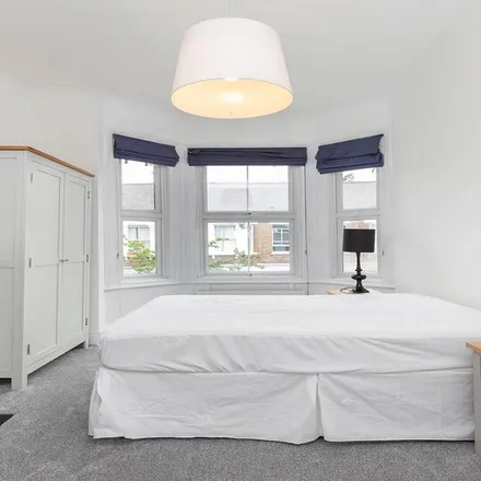 Image 5 - Bikehangar 2059, College Place, London, NW1 0DH, United Kingdom - Apartment for rent