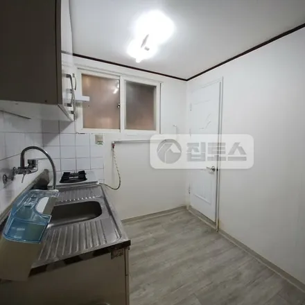 Image 4 - 서울특별시 강남구 신사동 555-5 - Apartment for rent
