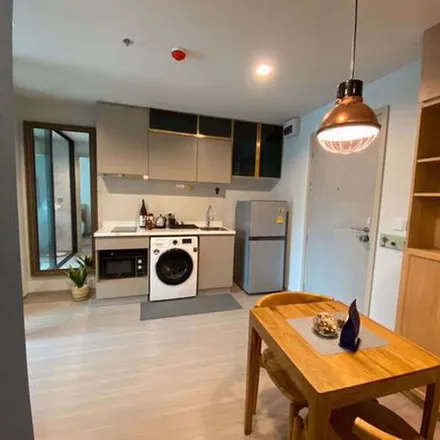 Rent this 1 bed apartment on life ladprao in 992, Phahon Yothin Road