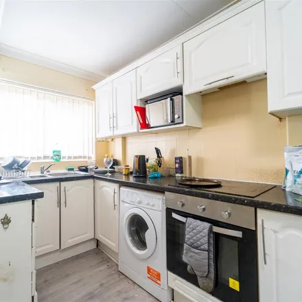 Image 2 - Metchley Drive, Harborne, B17 0JX, United Kingdom - House for rent