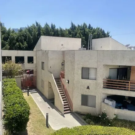Rent this 2 bed apartment on Valencia Street in Los Angeles, CA 90017