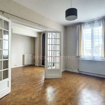 Image 2 - Hôtel de Ville, Rue Bertrand Duguesclin, 24000 Périgueux, France - Apartment for rent