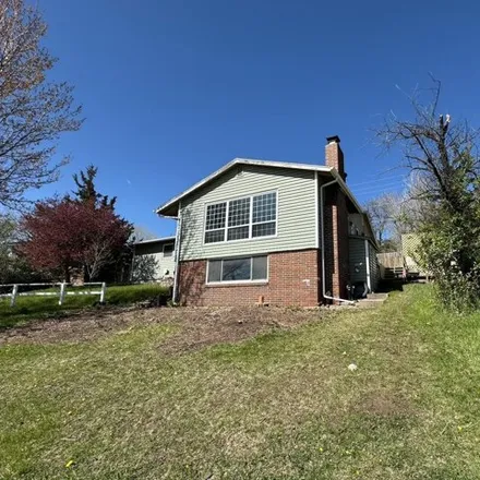 Buy this 4 bed house on 901 Woodridge Drive in Rapid City, SD 57701