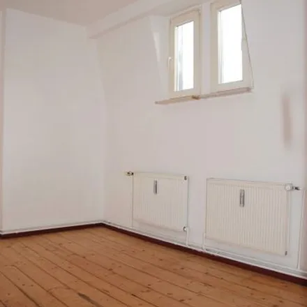Rent this 3 bed apartment on Pfarrstraße 27 in 07551 Gera, Germany