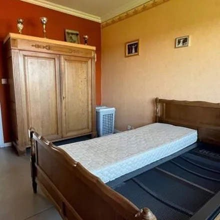 Rent this 2 bed apartment on Avenue de la Paix 44J in 4030 Grivegnée, Belgium