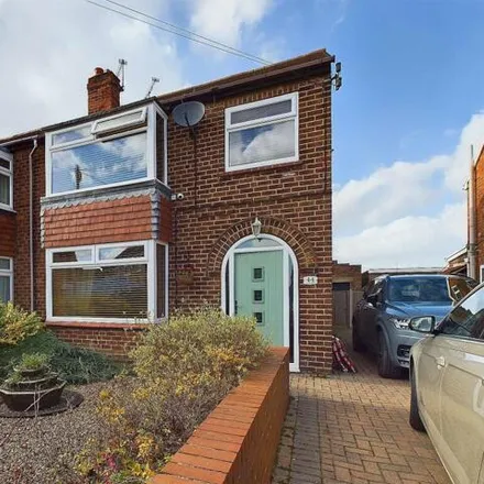 Buy this 3 bed duplex on Pamela Drive in Sprotbrough, DN4 9RP