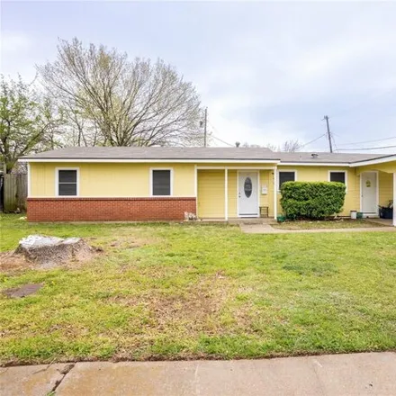 Buy this 3 bed house on 190 Doolittle Street in Denison, TX 75020