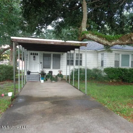 Image 2 - 644 Oakleigh Avenue, Gulfport, MS 39507, USA - House for sale