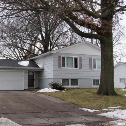Rent this 3 bed house on 4700 Main Street in Davenport, IA 52806