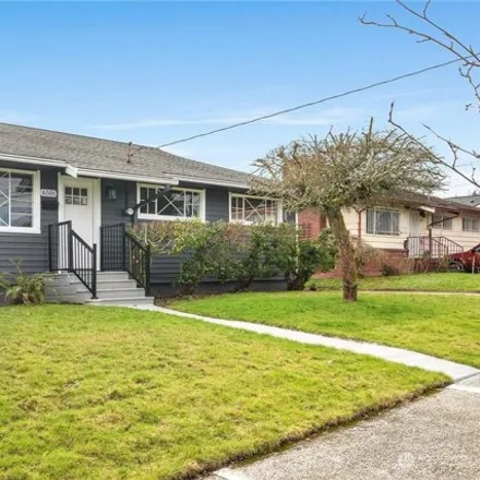Buy this 3 bed house on 6501 South Hazel Street in Seattle, WA 98178