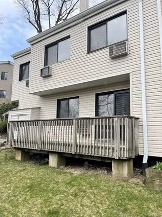Rent this 3 bed condo on 15 Hillside Terrace Avenue in City of White Plains, NY 10601