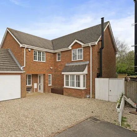 Buy this 5 bed house on Acorn Close in Kingsnorth, TN23 3HR