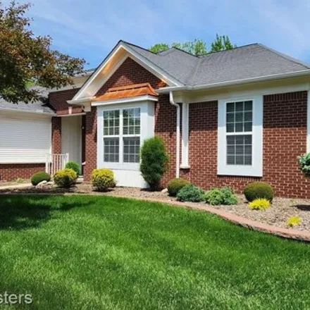 Image 2 - 24879 Grand Traverse Drive, Brownstown Charter Township, MI 48134, USA - House for sale