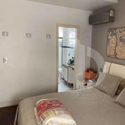 Buy this 3 bed apartment on Avenida Epitácio Pessoa 4064 in Lagoa, Rio de Janeiro - RJ