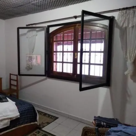 Buy this 3 bed house on Rua José Gonzales Rosa in Jardim Brasil, Embu-Guaçu - SP