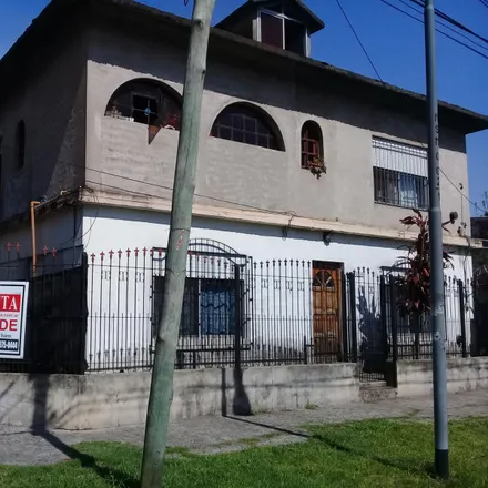 Buy this studio house on 150 - Mónaco 3907 in Villa Godoy Cruz, 1655 José León Suárez