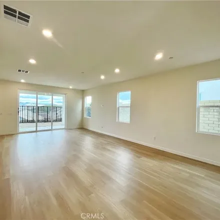 Image 4 - Release Place, Valencia, CA 91383, USA - Apartment for rent
