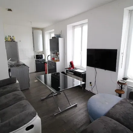 Rent this 2 bed apartment on 39 Rue Paul Poirier in 50400 Granville, France