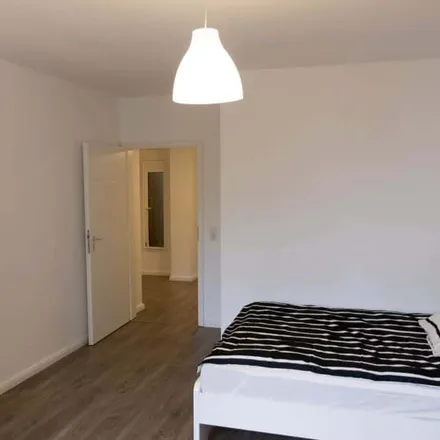 Image 2 - Karlstraße 14, 40210 Dusseldorf, Germany - Room for rent