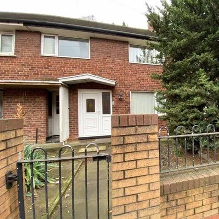 Buy this 3 bed townhouse on 6 Grosvenor Street West in Park Central, B16 8HN