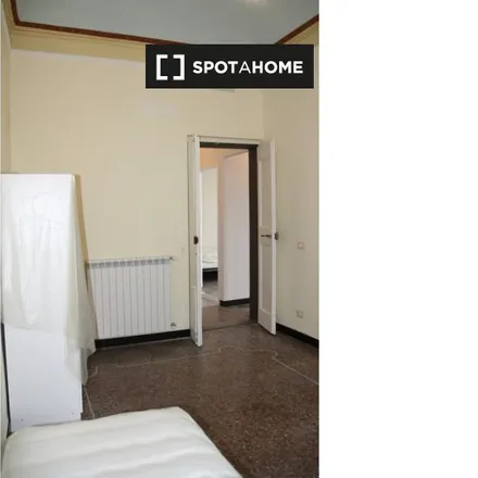 Image 5 - Via al Ponte Calvi 4 rosso, 16100 Genoa Genoa, Italy - Room for rent