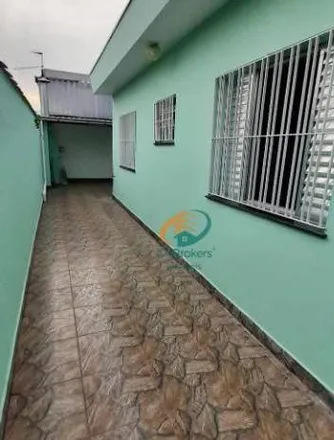 Buy this 2 bed house on Rua Padre Cláudio Arenal in Vila Barros, Guarulhos - SP