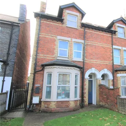 Rent this 1 bed townhouse on 307 Oxford Road in Reading, RG30 1AU