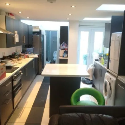 Rent this 6 bed apartment on 232A Hubert Road in Selly Oak, B29 6EP
