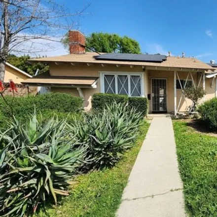 Buy this 6 bed house on Alley 90565 in Los Angeles, CA 91303