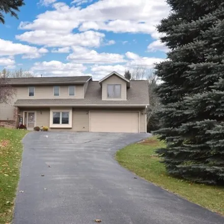 Buy this 4 bed house on S109W29820 Valley Ridge Court in Mukwonago, WI 53149