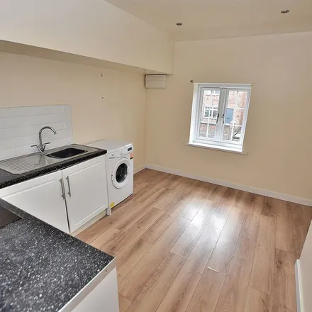 Image 3 - Park Street, Madeley, TF7 5LA, United Kingdom - Apartment for rent