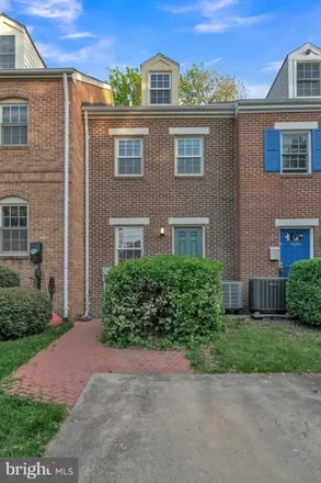 Rent this 3 bed house on 326 Commerce Street in Alexandria, VA 22314