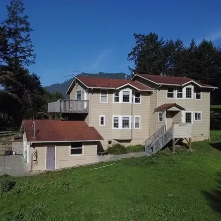 Buy this 3 bed house on 39 Cinch Court in Shelter Cove, Humboldt County