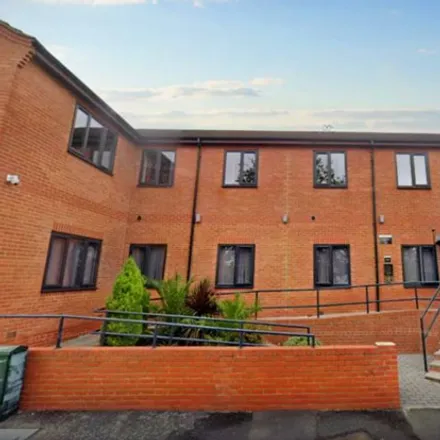 Rent this 2 bed room on Hartwell Road in Leeds, LS6 1RY
