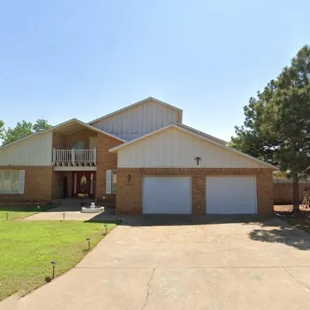 Image 1 - 229 South Holiday Street, Plainview, TX 79072, USA - House for sale