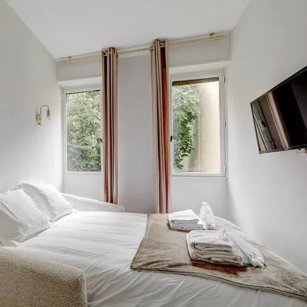 Rent this 1 bed apartment on Rue de Passy in 75016 Paris, France