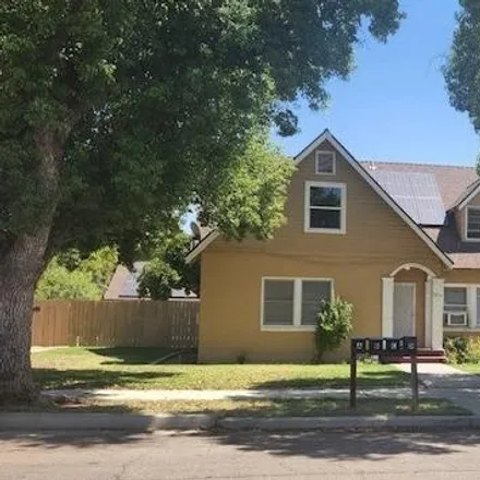 Buy this 5 bed duplex on 1452 North 5th Street in Fresno, CA 93703