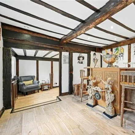 Image 9 - Pinnerwood Cottage, Albury Drive, London, HA5 3RH, United Kingdom - House for sale