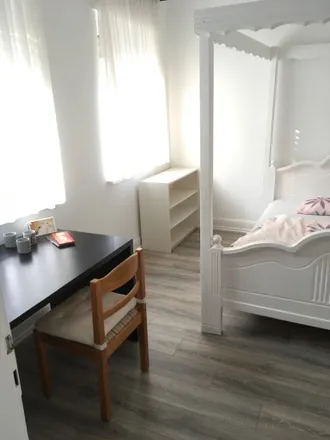 Rent this 2 bed apartment on Bahnstraße 151 in 50858 Cologne, Germany