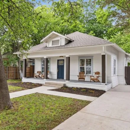 Rent this 3 bed house on 416 Cristler Ave in Dallas, Texas