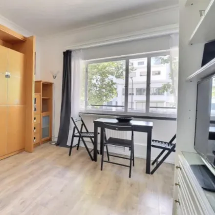 Image 2 - Le Paquebot, Boulevard Victor, 75015 Paris, France - Apartment for rent