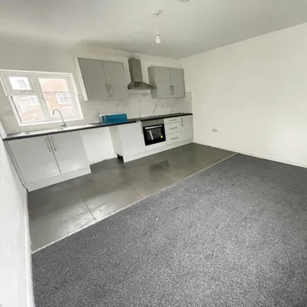 Image 2 - Medina Road, Leicester, LE3 9AY, United Kingdom - Apartment for rent