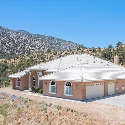 Image 2 - 7771 Spruce Drive, San Bernardino County, CA 92397, USA - House for sale