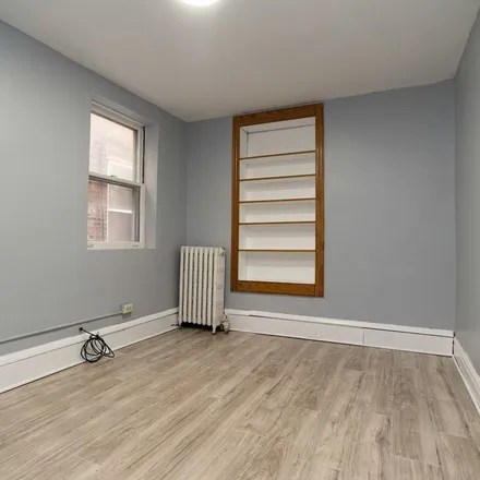 Rent this 3 bed apartment on 1322 West Farwell Avenue in Chicago, IL 60645