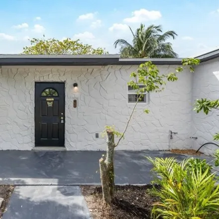 Image 3 - 1650 Northwest 14th Street, Fort Lauderdale, FL 33311, USA - House for sale