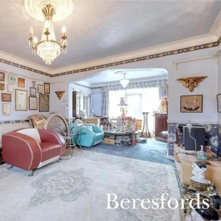 Image 3 - Friar's Close, Brentwood, CM15 8HX, United Kingdom - House for sale