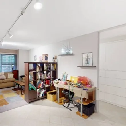 Image 1 - 440-448 Neptune Avenue, New York, NY 11235, USA - Apartment for sale
