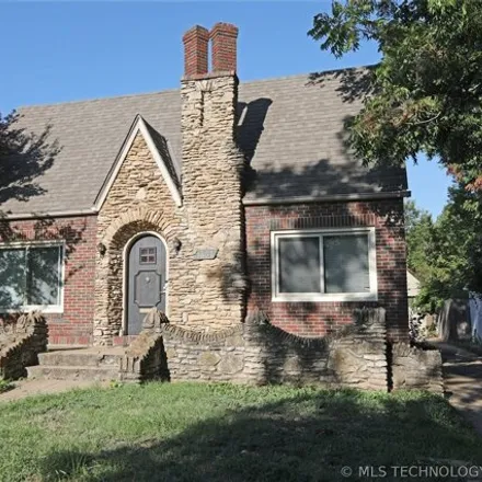 Buy this 3 bed house on 1371 South Cherokee Avenue in Bartlesville, OK 74003